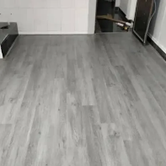 Thiết kế văn phòng hiện đại với xốp PVC cuộn chống ẩm, dễ vệ sinh