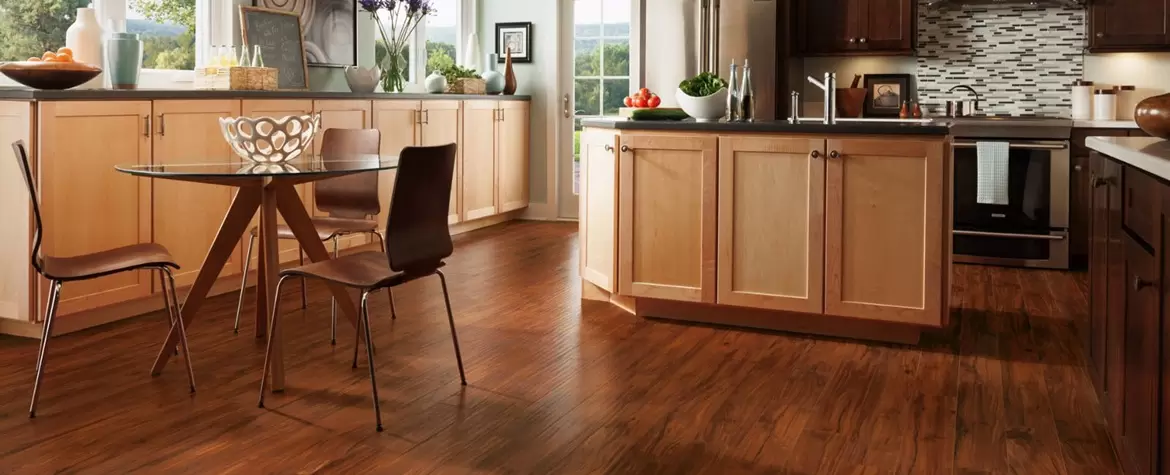 NHỰA ỐP TƯỜNG ỐP TRẦN MINH TUẤN